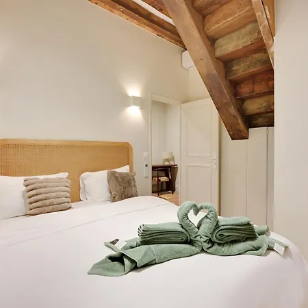 Triplex A Saint-germain-des-pres Paris