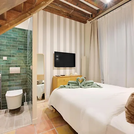 Triplex A Saint-germain-des-pres Apartament